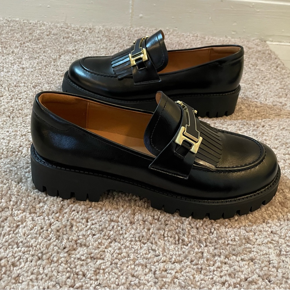 Black platform loafer. Size 38 or American women’s size 8
